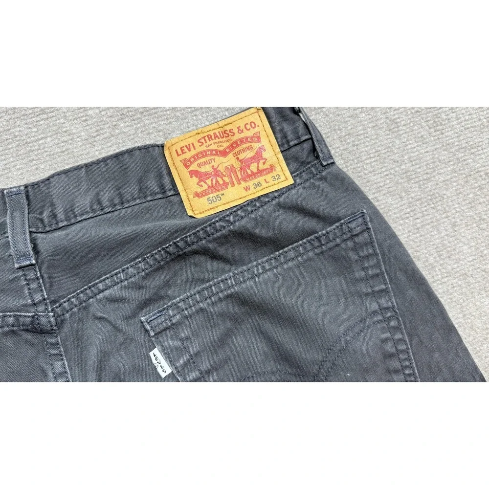 Levis 505 Jeans Mens 36x30 Gray Denim Regular Fit Straight Leg Dark Wash Classic